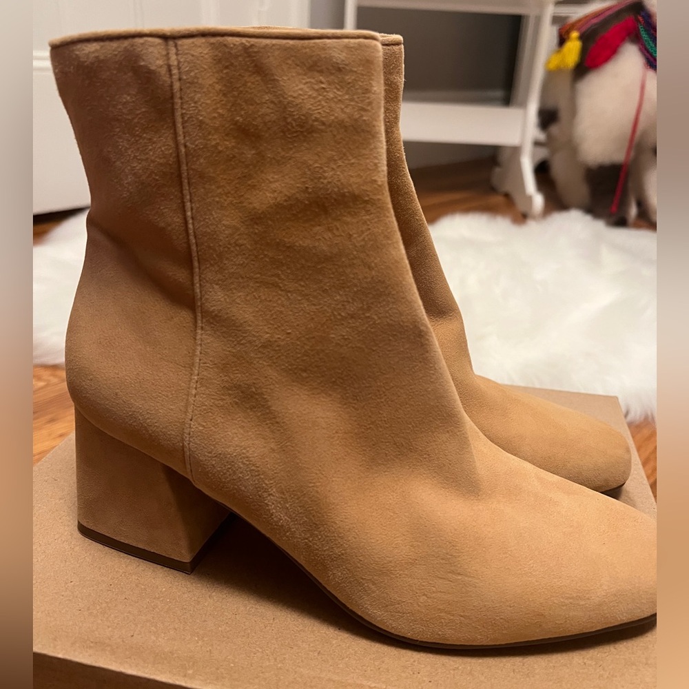 Steve Madden - Davist camel suede boots size 8